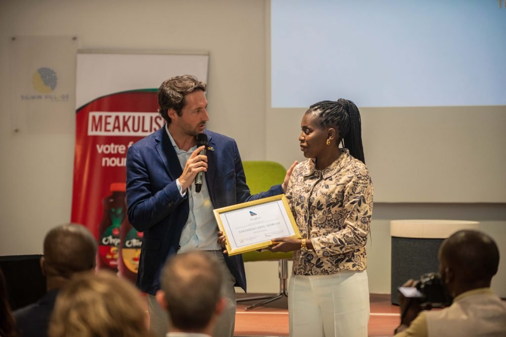 prix-ubora-dorcas-sakaneno